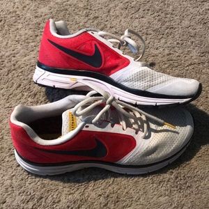 Livestrong Nike Vomeros